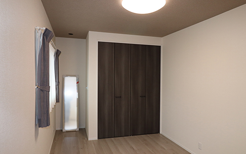 クローゼット付洋室