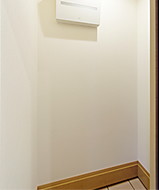 大容量のシューズクロークと収納を装備。