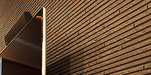 外壁を使用したTVボード