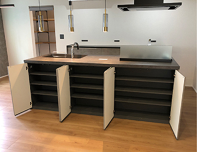 収納たっぷりのキッチン